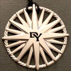 DO NOT BUY. In search of DY CHRISTMAS ORNAMENT.